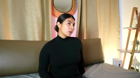 Snapshot of shelleymorell chatting on 26, 11, 2025 Transmission schedule Monday - Friday 715 am to 200 pm time Colombia online show from 26, 11, 2025