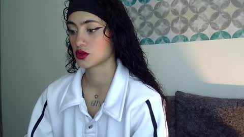 S H E L S Y online show from 15, 4, 2026