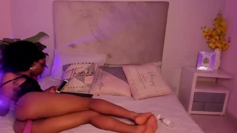shelsy_issy online show from 12, 11, 2025
