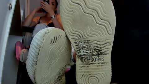 Snapshot of sherilkwang_ chatting on 5, 12, 2025 .. Sherilk .. online show from 5, 12, 2025