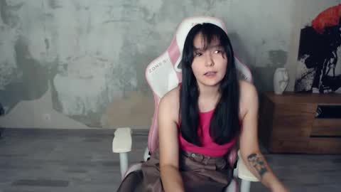 Emma online show from 8, 11, 2025