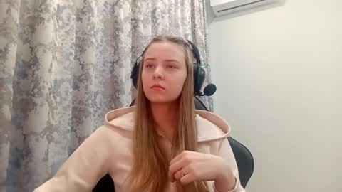 Snapshot of sherrylkeep chatting on 28, 11, 2025 Lisa online show from 28, 11, 2025