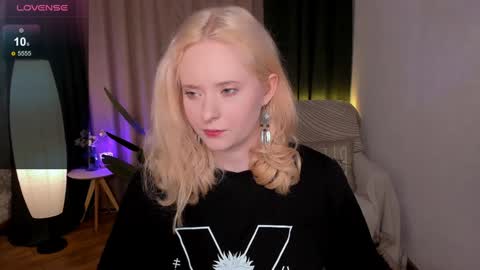 Hello guys my name is Aemilia online show from 5, 2, 2025