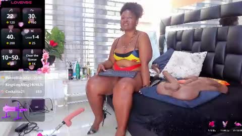 Snapshot of sheyla__ebony chatting on 27, 6, 2026 sheyla__ebony online show from 27, 6, 2026