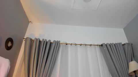 Snapshot of sheyla_hills_ chatting on 14, 12, 2025 Sheyla online show from 14, 12, 2025