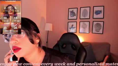 Snapshot of sheyla_hills_ chatting on 10, 2, 2026 Sheyla online show from 10, 2, 2026