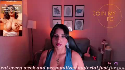 Snapshot of sheyla_hills_ chatting on 25, 2, 2026 Sheyla online show from 25, 2, 2026