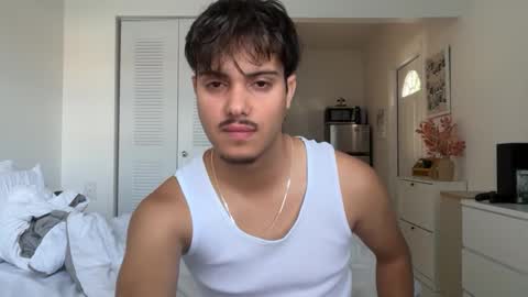 Snapshot of shezadeboy chatting on 6, 10, 2025 shezadeboy online show from 6, 10, 2025