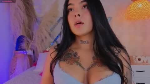 shimmer_lure online show from 25, 10, 2025