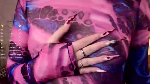 help me reach my first 25 thumbs up online show from 20, 11, 2025