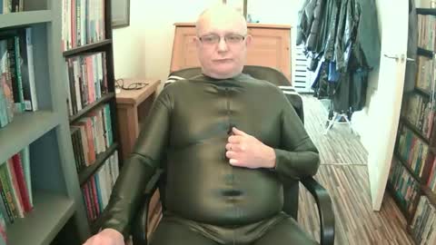 Snapshot of shinygary chatting on 16, 2, 2026 Shiny Gary online show from 16, 2, 2026