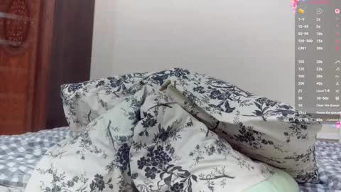 Snapshot of shirleyboulet chatting on 8, 1, 2026 Luna online show from 8, 1, 2026