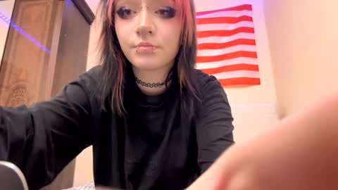 Snapshot of shirleyboulet chatting on 3, 2, 2026 Luna online show from 3, 2, 2026