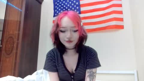 Snapshot of shirleyboulet chatting on 25, 2, 2026 Luna online show from 25, 2, 2026