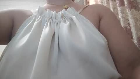 Shirleyni online show from 6, 10, 2025