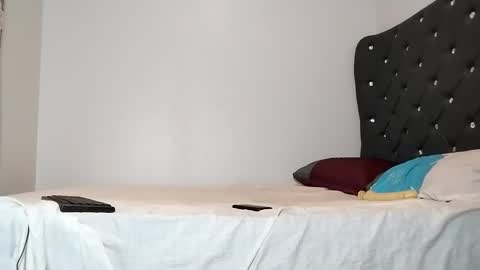 Shi-ro online show from 2, 11, 2025