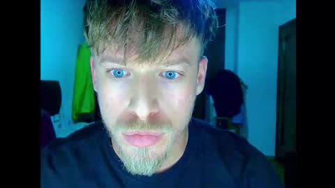 Snapshot of shirtless_dj chatting on 2, 12, 2025 Cick Goreskin online show from 2, 12, 2025