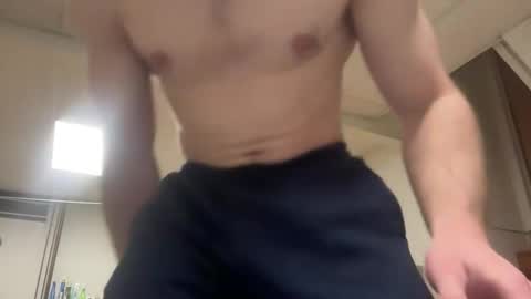 shirtlesshunk15 online show from 13, 3, 2026