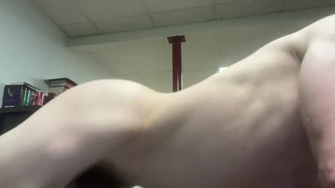 Snapshot of shirtlesshunk15 chatting on 9, 7, 2026 shirtlesshunk15 online show from 9, 7, 2026