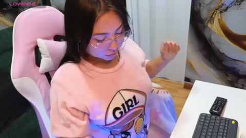 Snapshot of shizuka_wet chatting on 5, 12, 2025 Shizuka online show from 5, 12, 2025