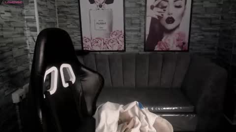 shizuko_b online show from 30, 9, 2025