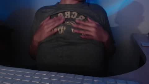 Shopie Hank  online show from 19, 12, 2024