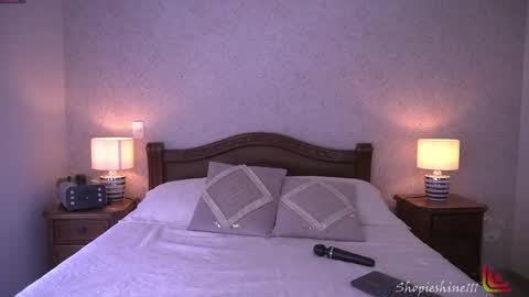 Sophie online show from 15, 4, 2026