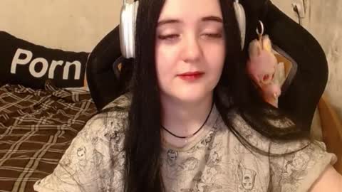 Snapshot of show_for_you chatting on 11, 11, 2025 show_for_you online show from 11, 11, 2025