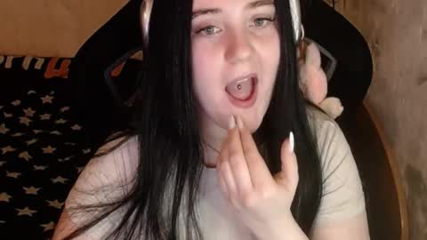 Snapshot of show_for_you chatting on 17, 12, 2025 show_for_you online show from 17, 12, 2025