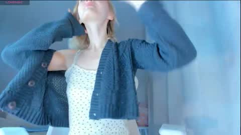 Snapshot of showmejenny chatting on 12, 2, 2026 jennywoody online show from 12, 2, 2026