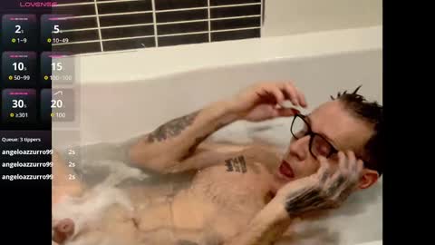 Snapshot of showoffjay46 chatting on 6, 3, 2025 showofjay online show from 6, 3, 2025