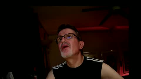 Snapshot of shrewtamer chatting on 8, 11, 2025 shrewtamer online show from 8, 11, 2025