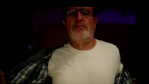 Snapshot of shrewtamer chatting on 1, 12, 2025 shrewtamer online show from 1, 12, 2025