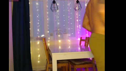 Snapshot of shtirlec86 chatting on 25, 12, 2024 Mary and Piter online show from 25, 12, 2024