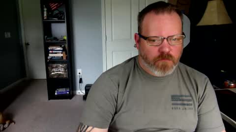 Snapshot of shughes740 chatting on 26, 4, 2026 shughes740 online show from 26, 4, 2026