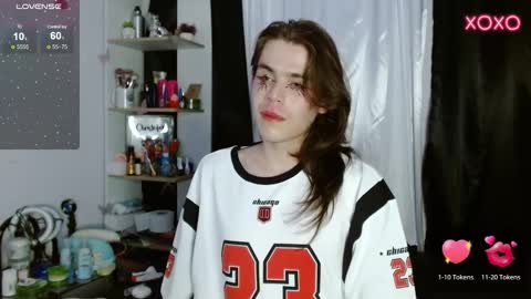 Snapshot of shun_sun chatting on 5, 12, 2024 Shun White online show from 5, 12, 2024