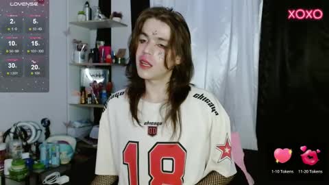 Snapshot of shun_sun chatting on 7, 12, 2024 Shun White online show from 7, 12, 2024