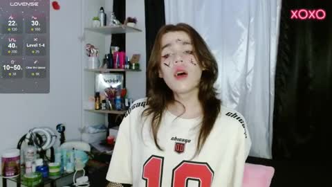 Snapshot of shun_sun chatting on 8, 12, 2024 Shun White online show from 8, 12, 2024