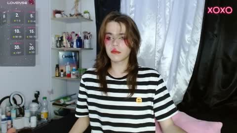 Snapshot of shun_sun chatting on 23, 2, 2025 Shun White online show from 23, 2, 2025