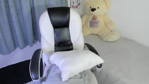 Nahomy online show from 11, 3, 2025