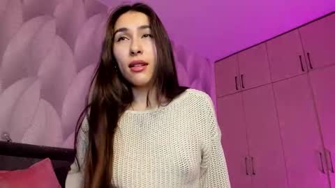 Mika online show from 18, 2, 2025