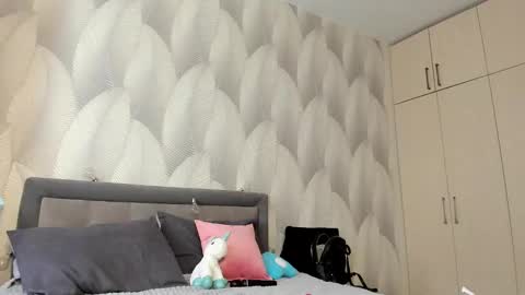 Mika online show from 28, 2, 2025