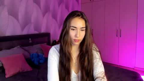 Mika online show from 21, 10, 2025