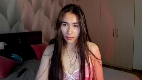 Mika online show from 3, 12, 2025