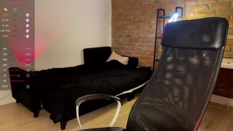 Snapshot of shy_bee chatting on 3, 1, 2025 Alice online show from 3, 1, 2025