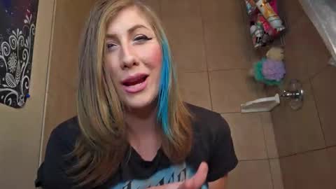 Snapshot of shy_college_girl chatting on 8, 1, 2026 Aurora Wolfe Shy College Girl Top 16 of all OF Creators online show from 8, 1, 2026