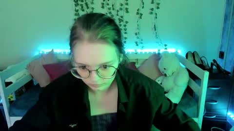 shy_elina01 online show from 10, 10, 2025
