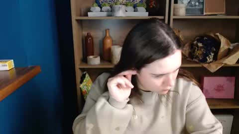 shy_lil online show from 24, 10, 2025