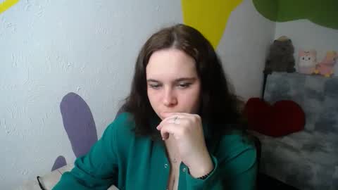shy_lil online show from 4, 11, 2025