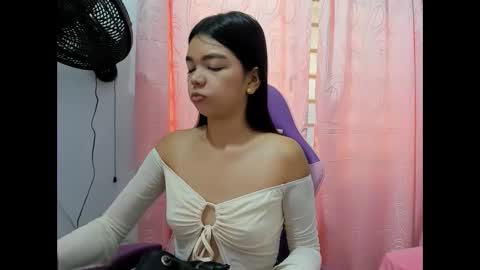 Snapshot of shy_luna18 chatting on 21, 9, 2025 luna online show from 21, 9, 2025